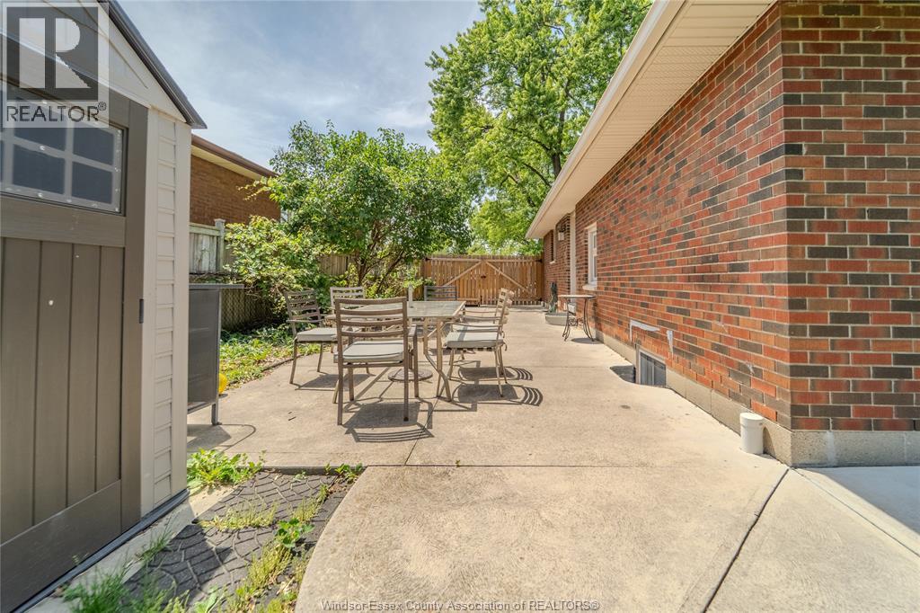 2522 Armstrong AVENUE - 27