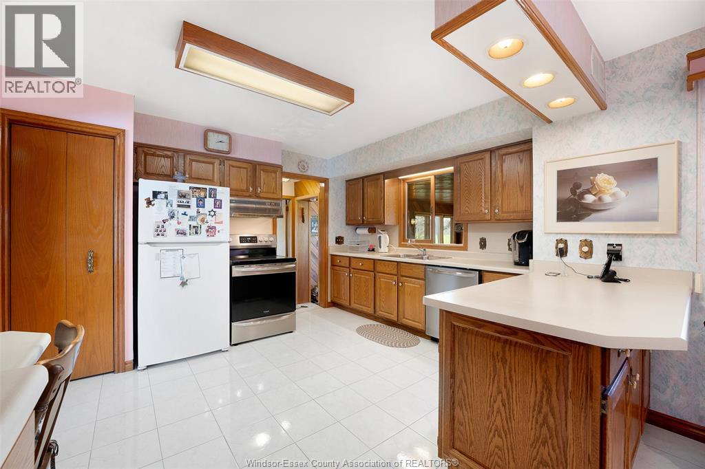 4675 HURON CHURCH LINE - 10