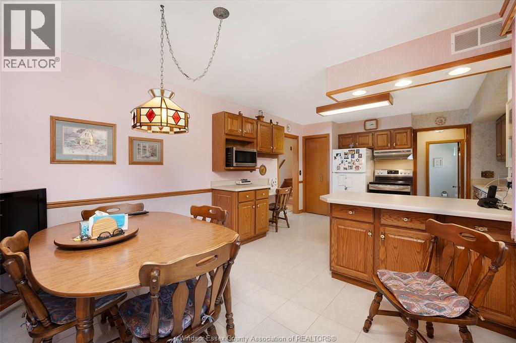 4675 HURON CHURCH LINE - 12