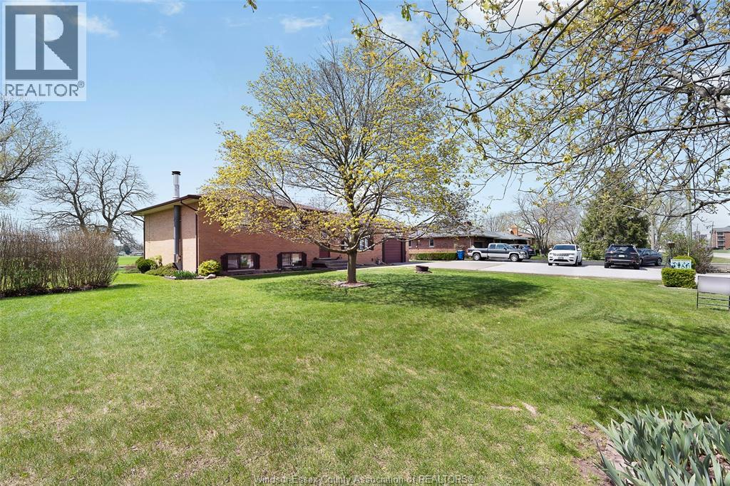4675 HURON CHURCH LINE - 32