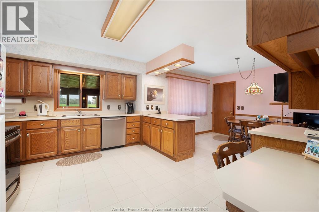 4675 HURON CHURCH LINE - 8