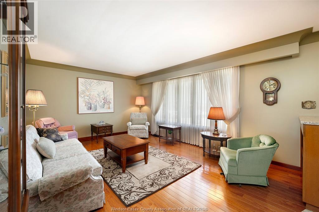 4675 HURON CHURCH LINE - 6
