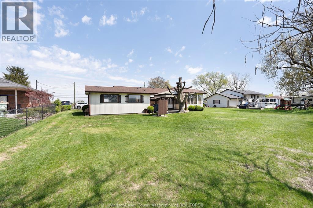 4675 HURON CHURCH LINE - 30