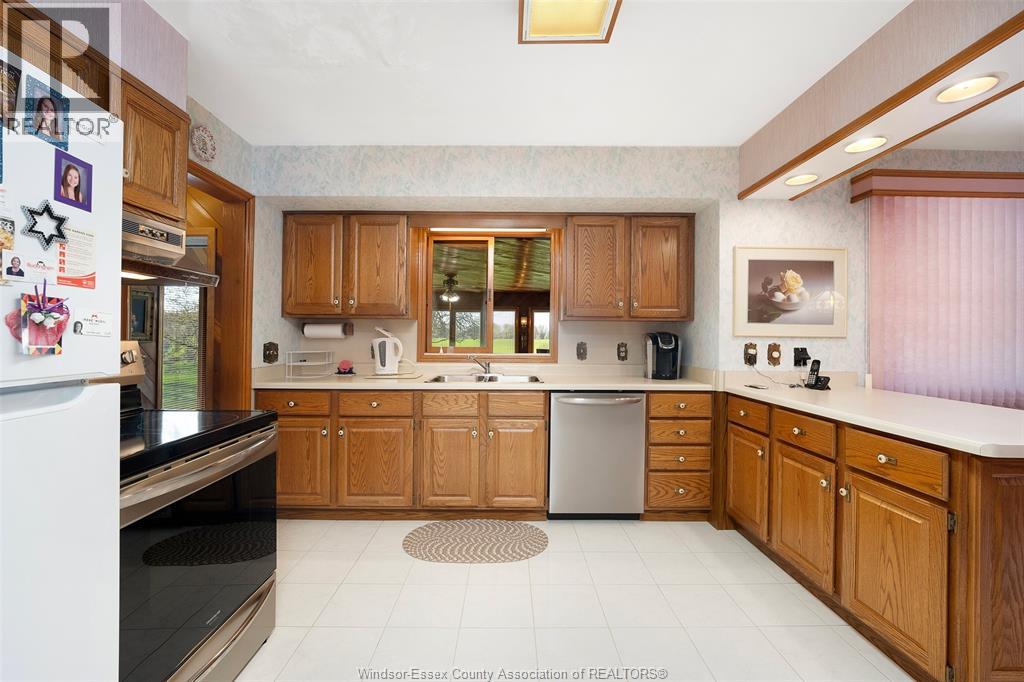 4675 HURON CHURCH LINE - 9