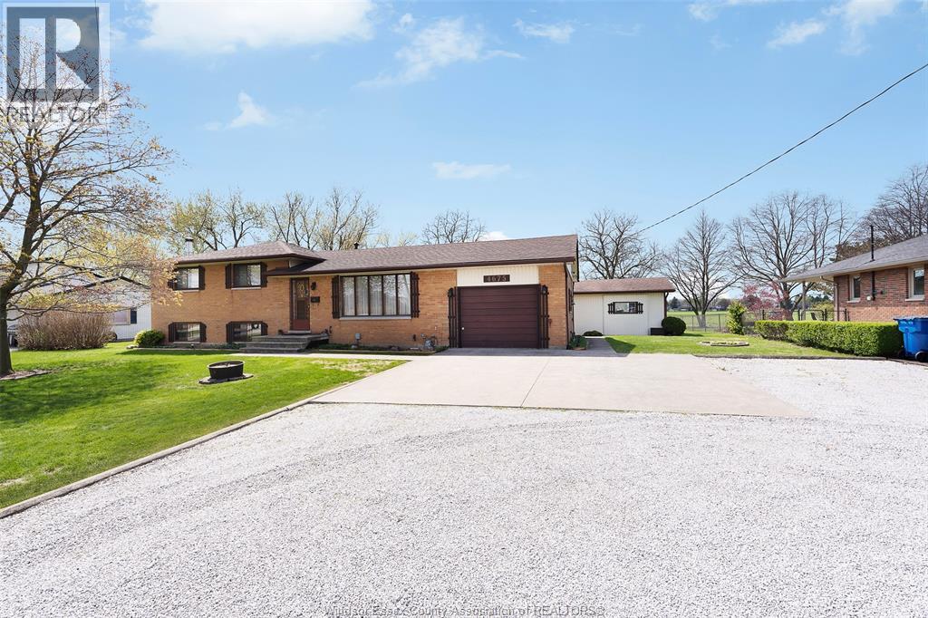 4675 HURON CHURCH LINE - 42