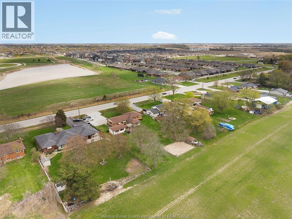 4675 HURON CHURCH LINE - 37