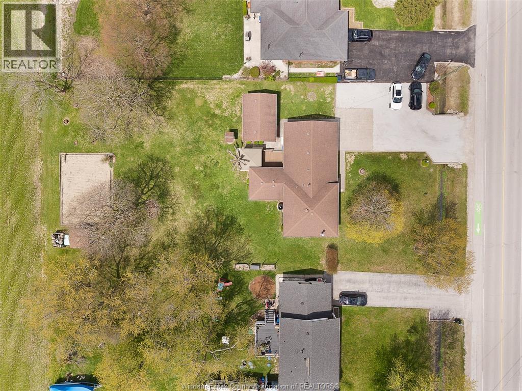 4675 HURON CHURCH LINE - 40
