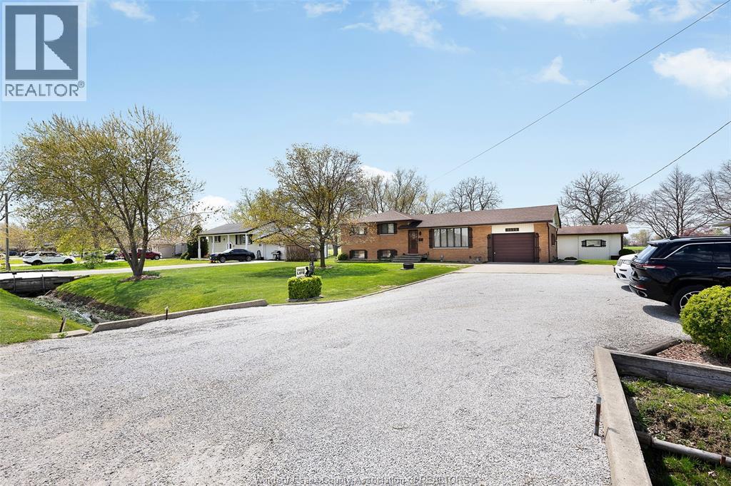 4675 HURON CHURCH LINE - 41