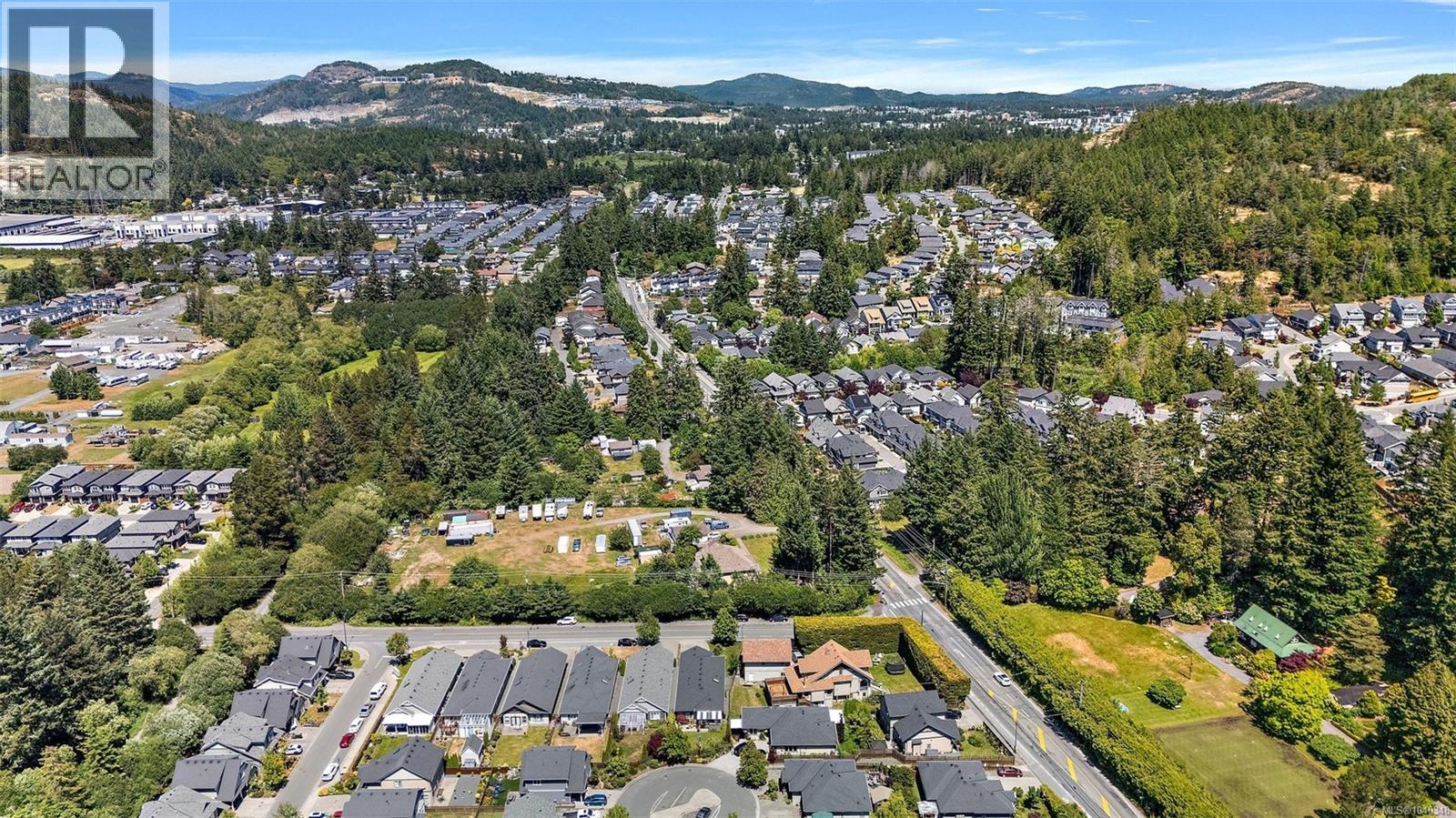 3530 Luxton Rd - 35