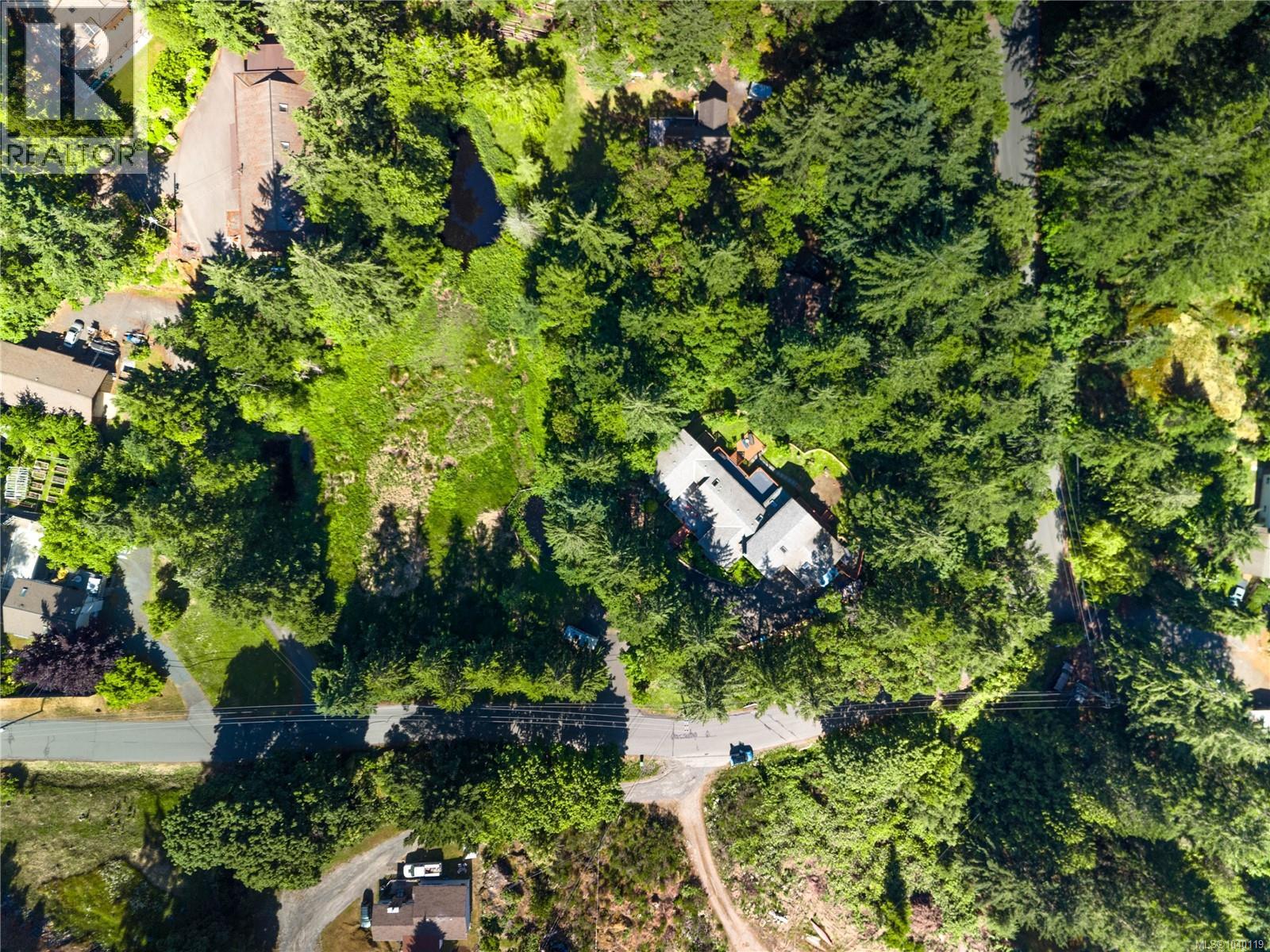  816 Finlayson Arm Road, Highlands