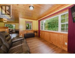 279 Lark Road, Gibsons, BC V0N1V4 Photo 8