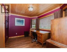 279 Lark Road, Gibsons, BC V0N1V4 Photo 13
