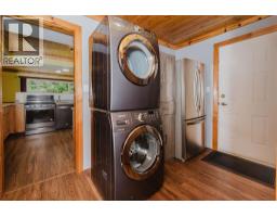 279 Lark Road, Gibsons, BC V0N1V4 Photo 29
