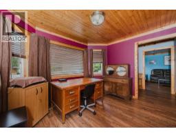 279 Lark Road, Gibsons, BC V0N1V4 Photo 12