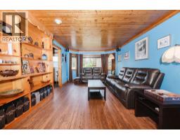 279 Lark Road, Gibsons, BC V0N1V4 Photo 10