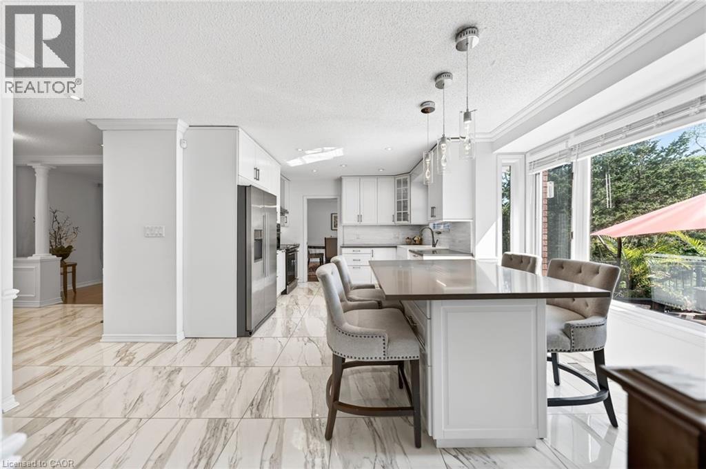 5 MAYS Crescent - 13