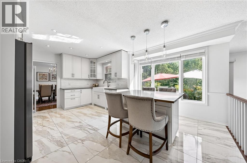 5 MAYS Crescent - 16