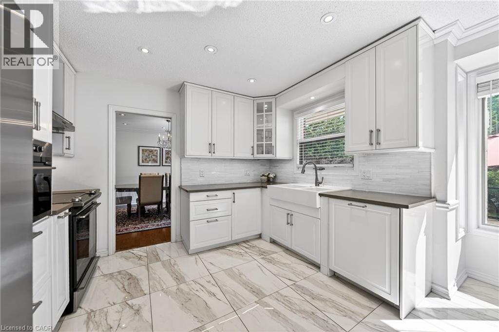 5 MAYS Crescent - 17