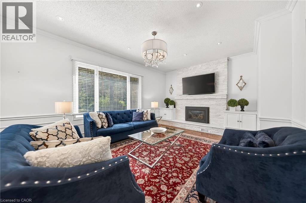 5 MAYS Crescent - 22