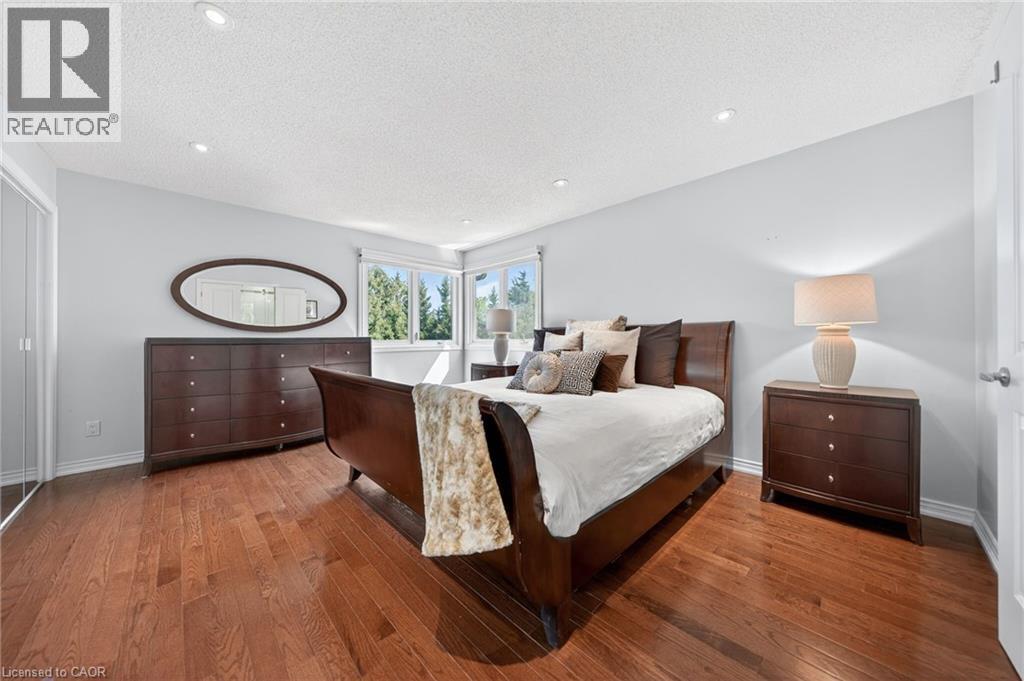 5 MAYS Crescent - 27