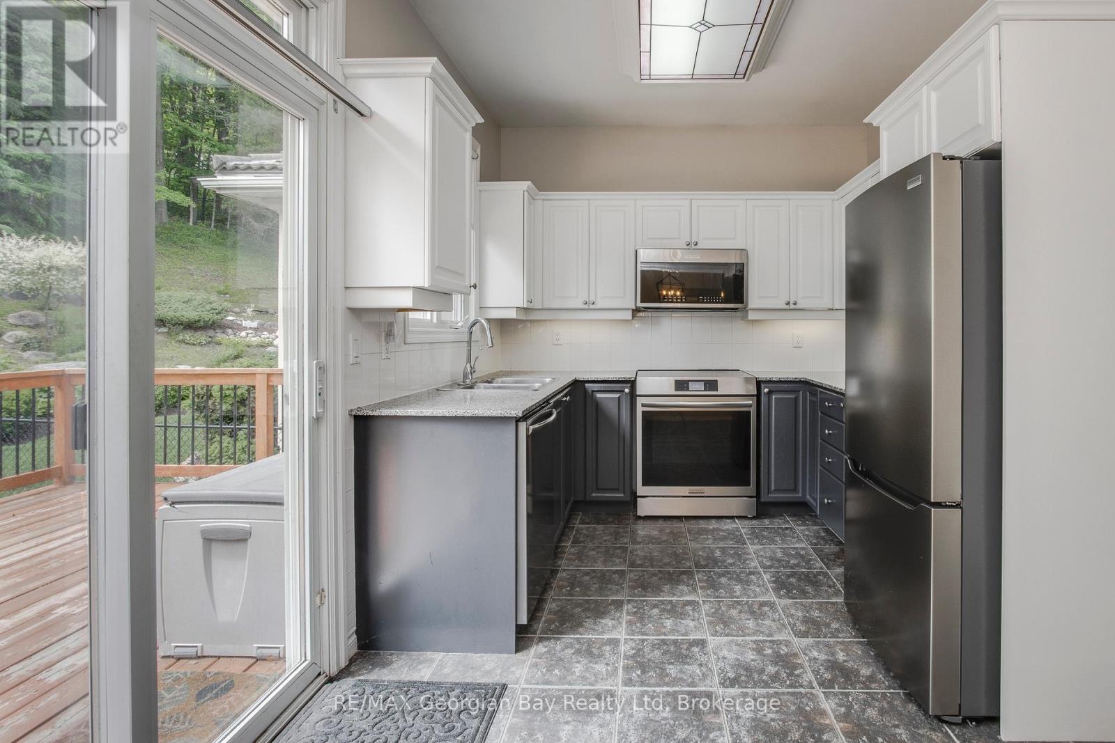 502 ABERDEEN BOULEVARD - 12