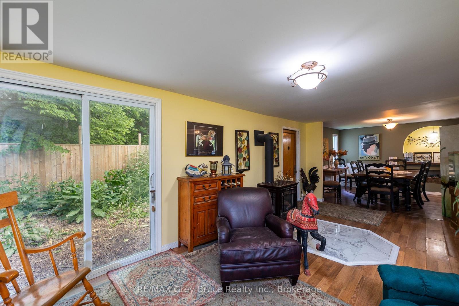 318588 GREY RD 1 - 12