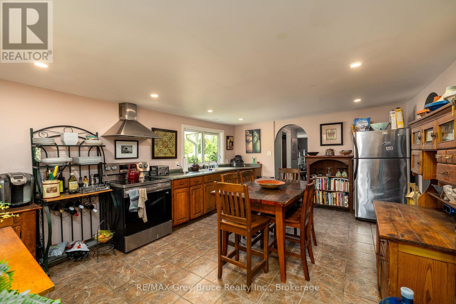 318588 GREY RD 1 - 17