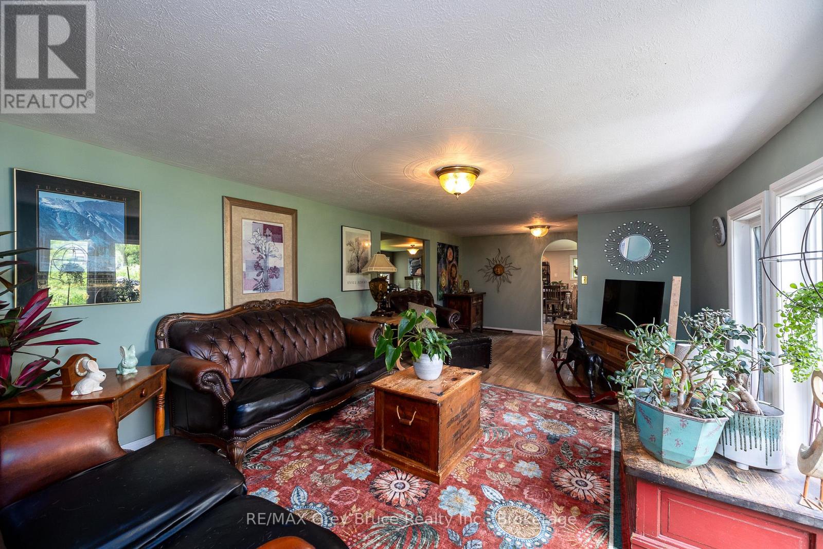 318588 GREY RD 1 - 5