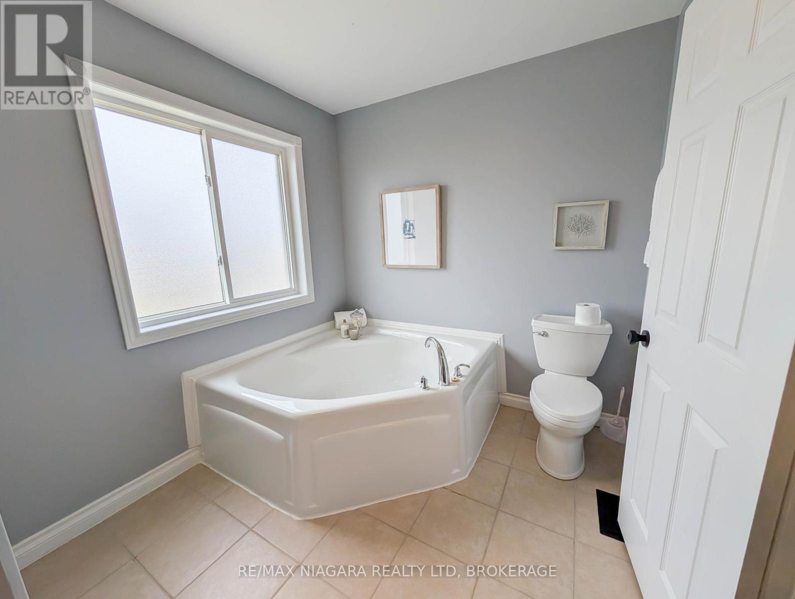 47 HONEY LOCUST CIRCLE - Image 31