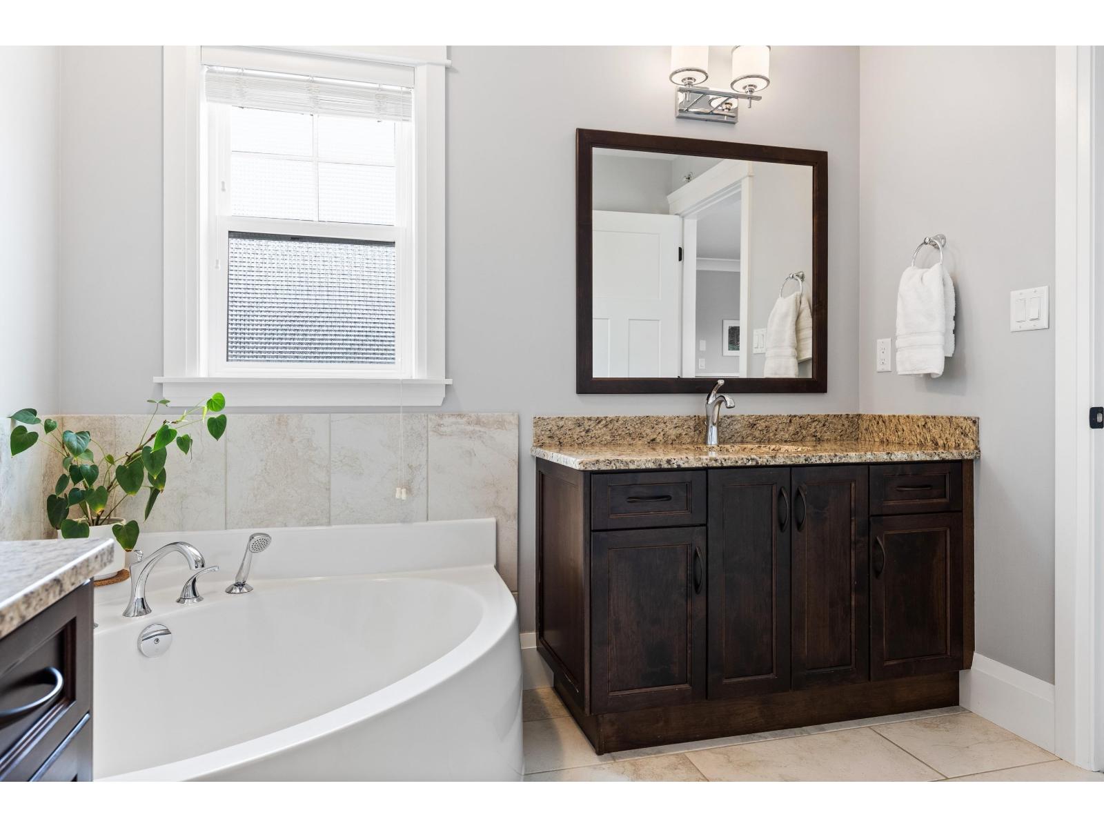 5753 GARRISON BOULEVARD, Garrison Crossing, Chilliwack