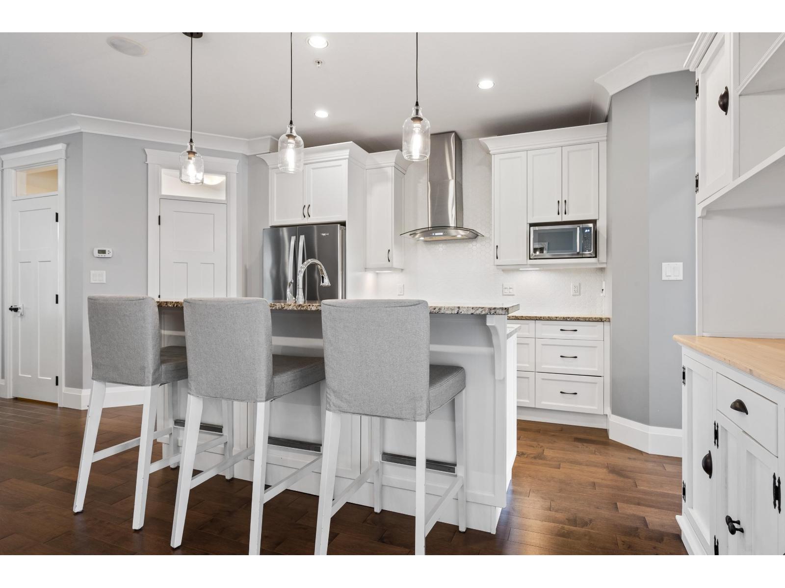 5753 GARRISON BOULEVARD, Garrison Crossing, Chilliwack