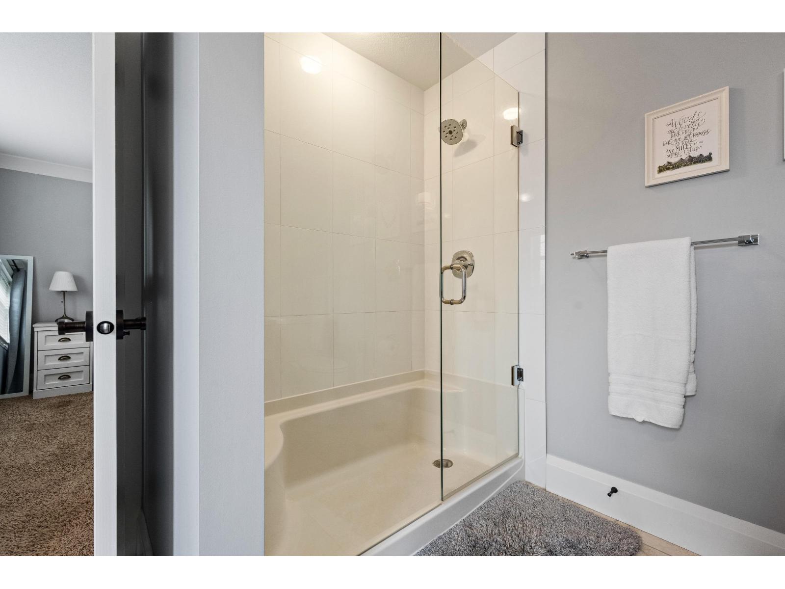 5753 GARRISON BOULEVARD, Garrison Crossing, Chilliwack
