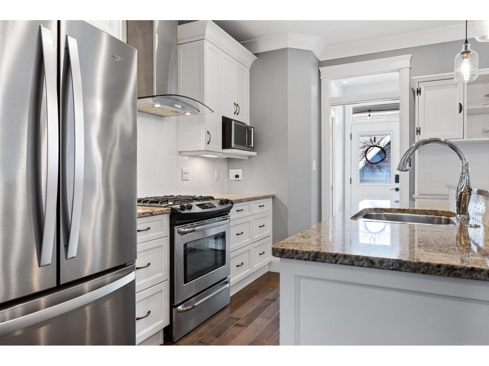 5753 GARRISON BOULEVARD, Garrison Crossing, Chilliwack