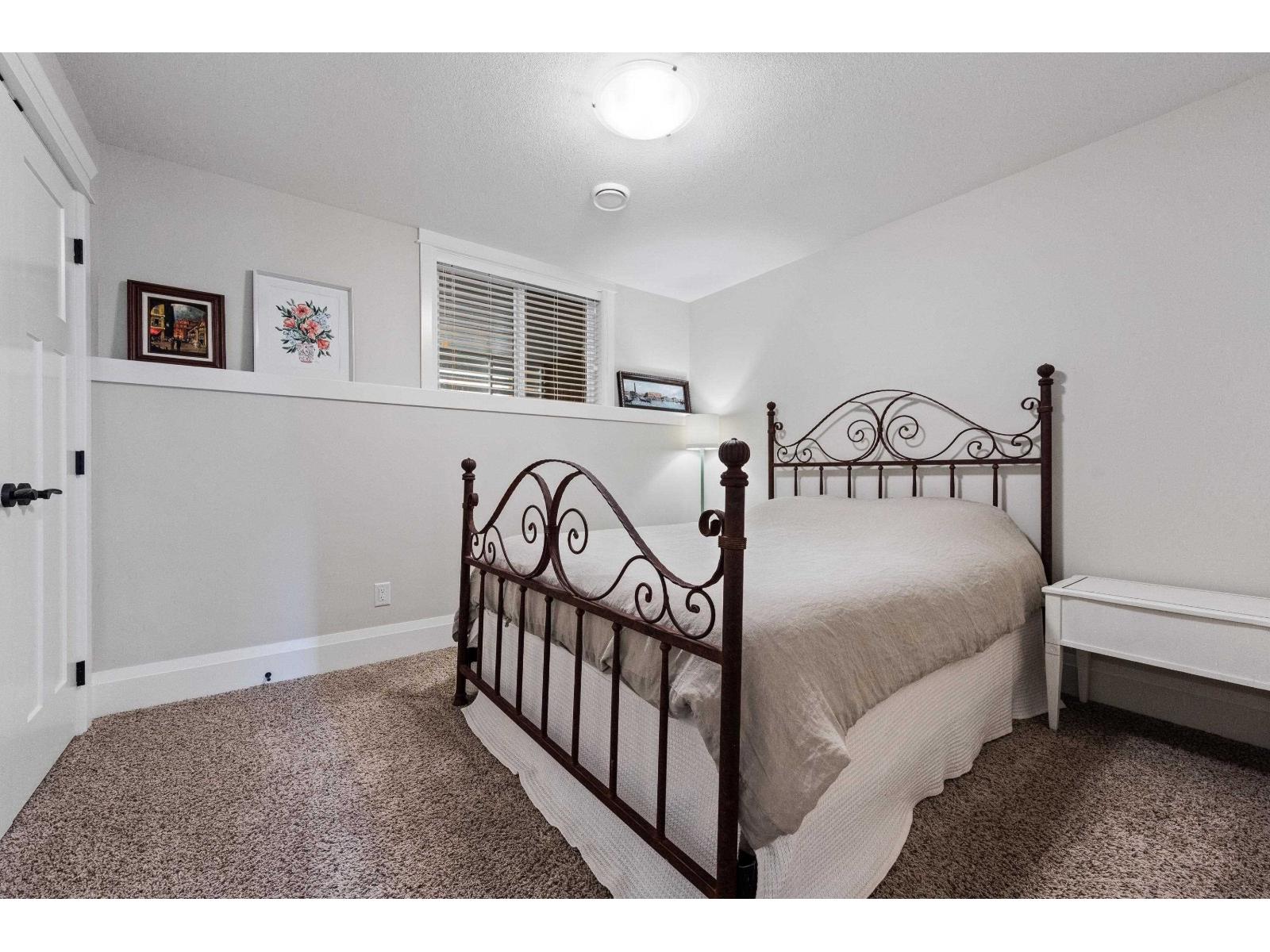 5753 GARRISON BOULEVARD, Garrison Crossing, Chilliwack