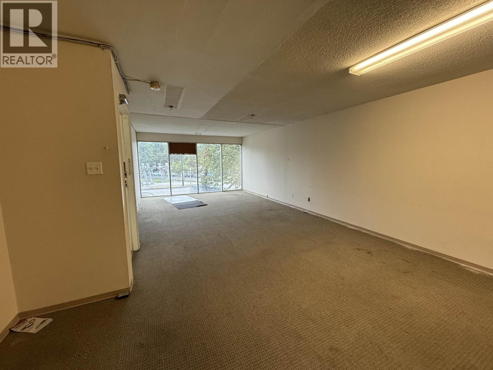 2647 KINGSWAY, Vancouver — photo 2