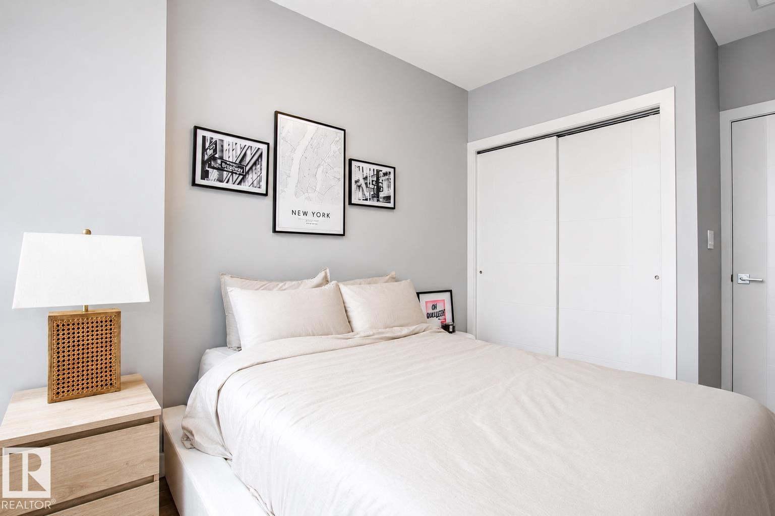 #2003 10238 103 ST NW - 15