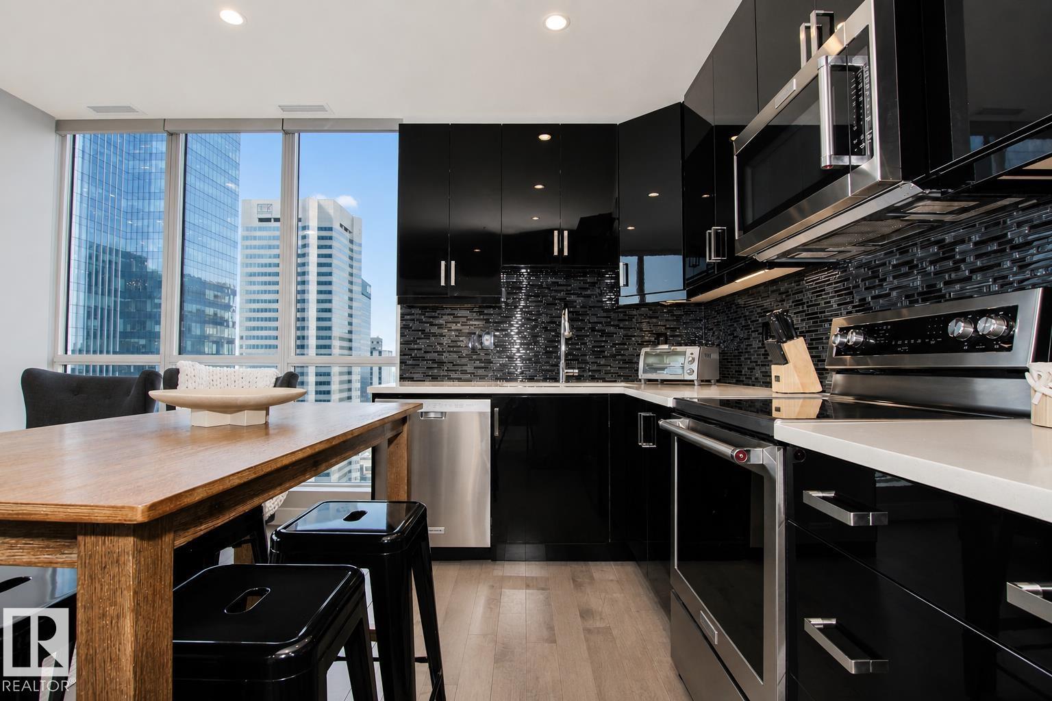 #2003 10238 103 ST NW - 10