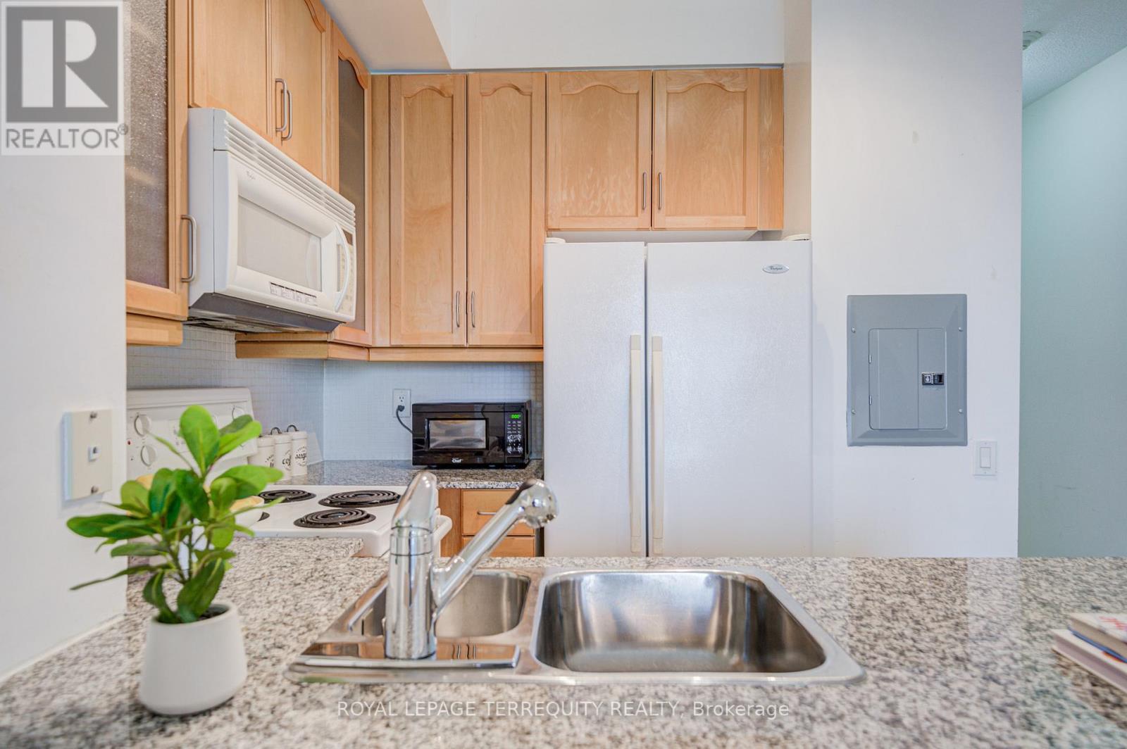 ##1509 60 BYNG AVENUE - 14