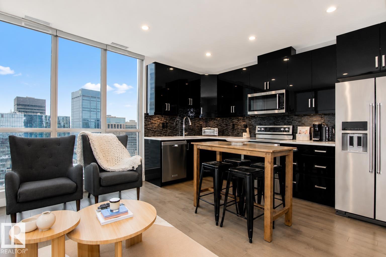 #2003 10238 103 ST NW - 12