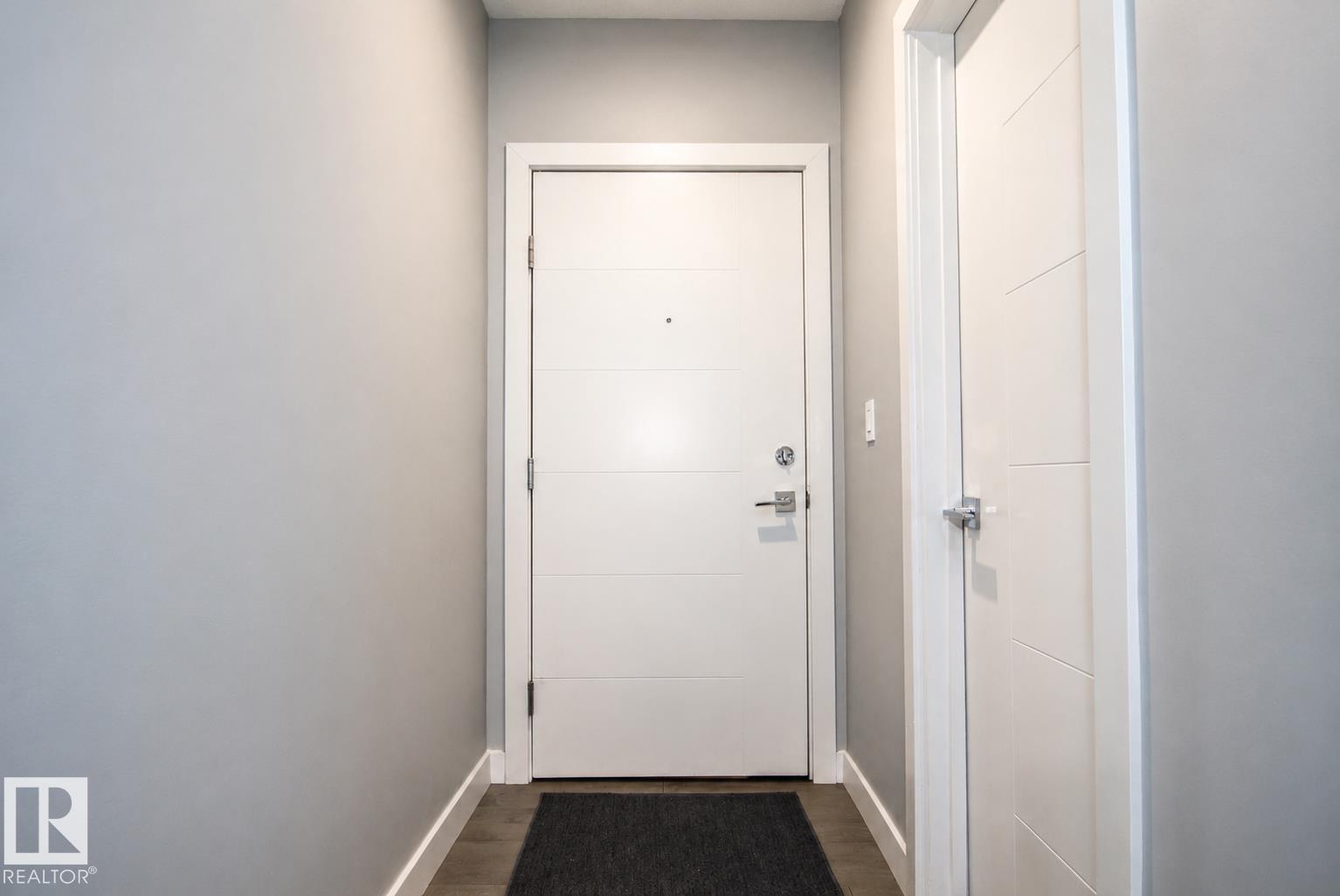 #2003 10238 103 ST NW - 24