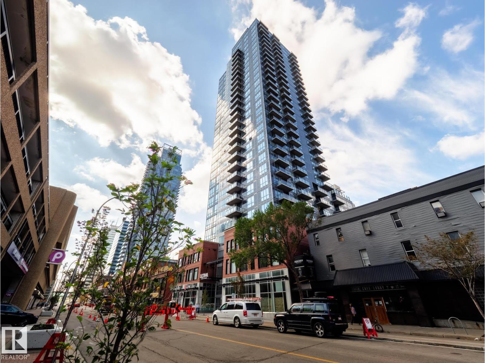 #2003 10238 103 ST NW - 26