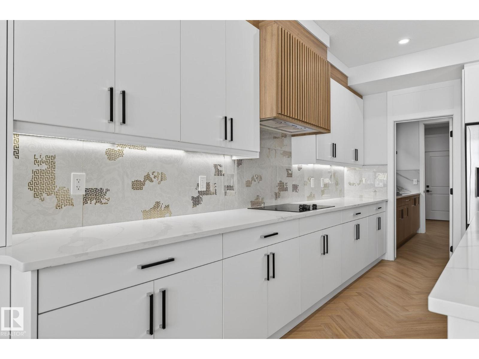 2316 63 AV NE - 9