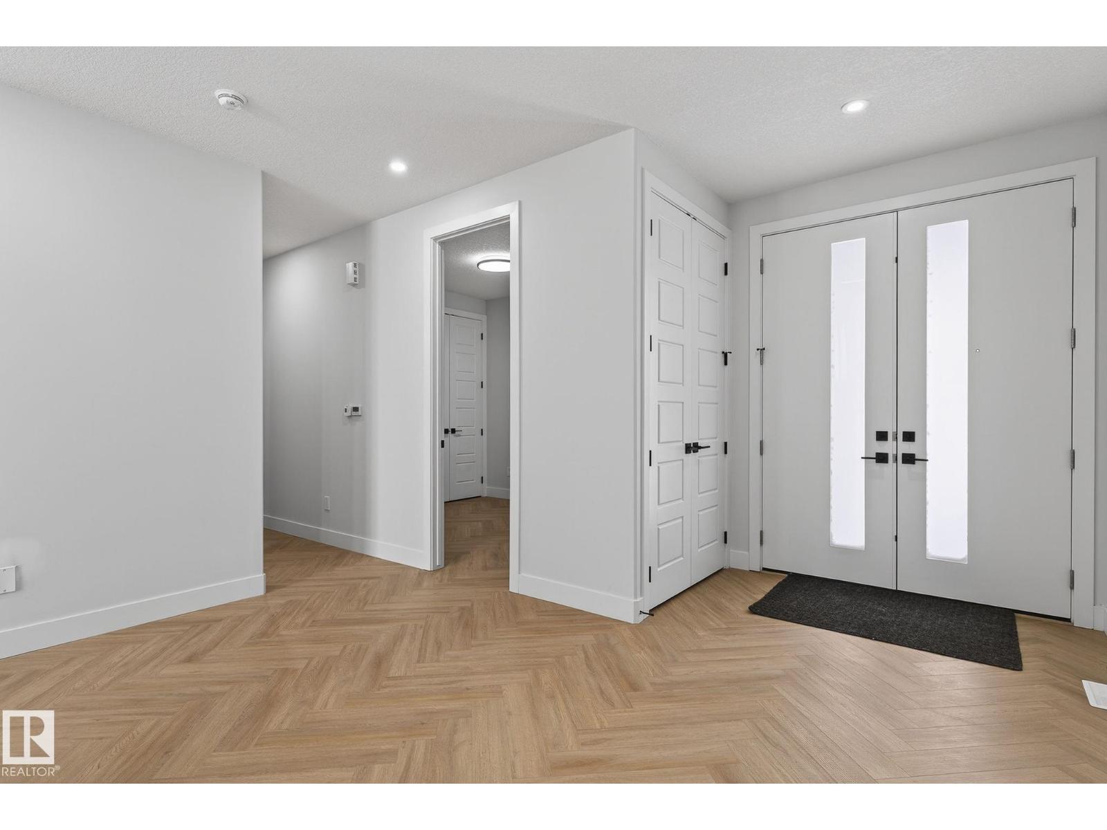 2316 63 AV NE - 21