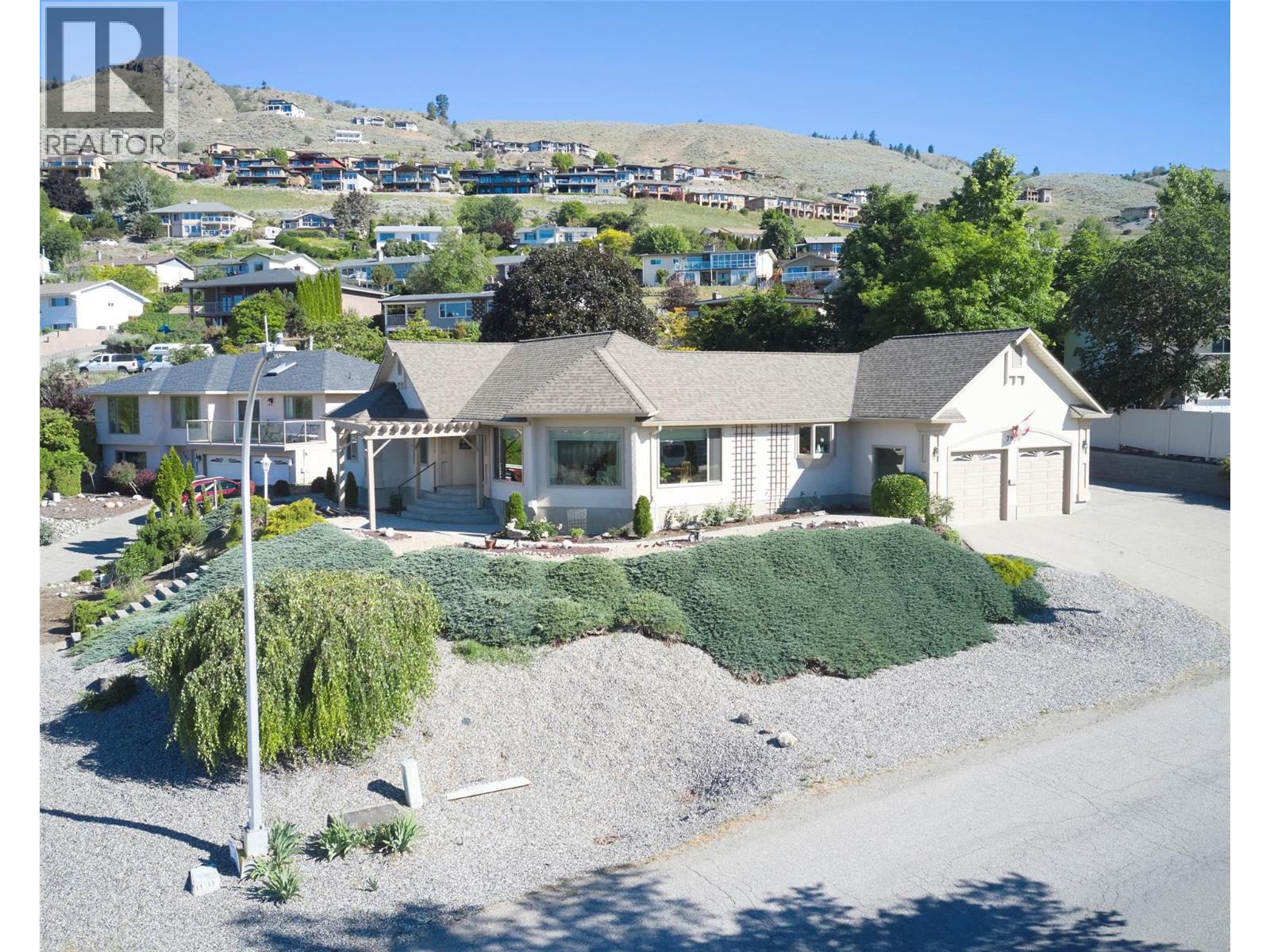 7020 Lakeridge Drive - 3
