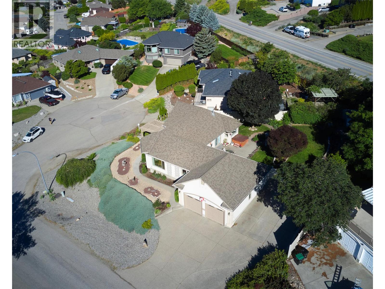 7020 Lakeridge Drive - 77