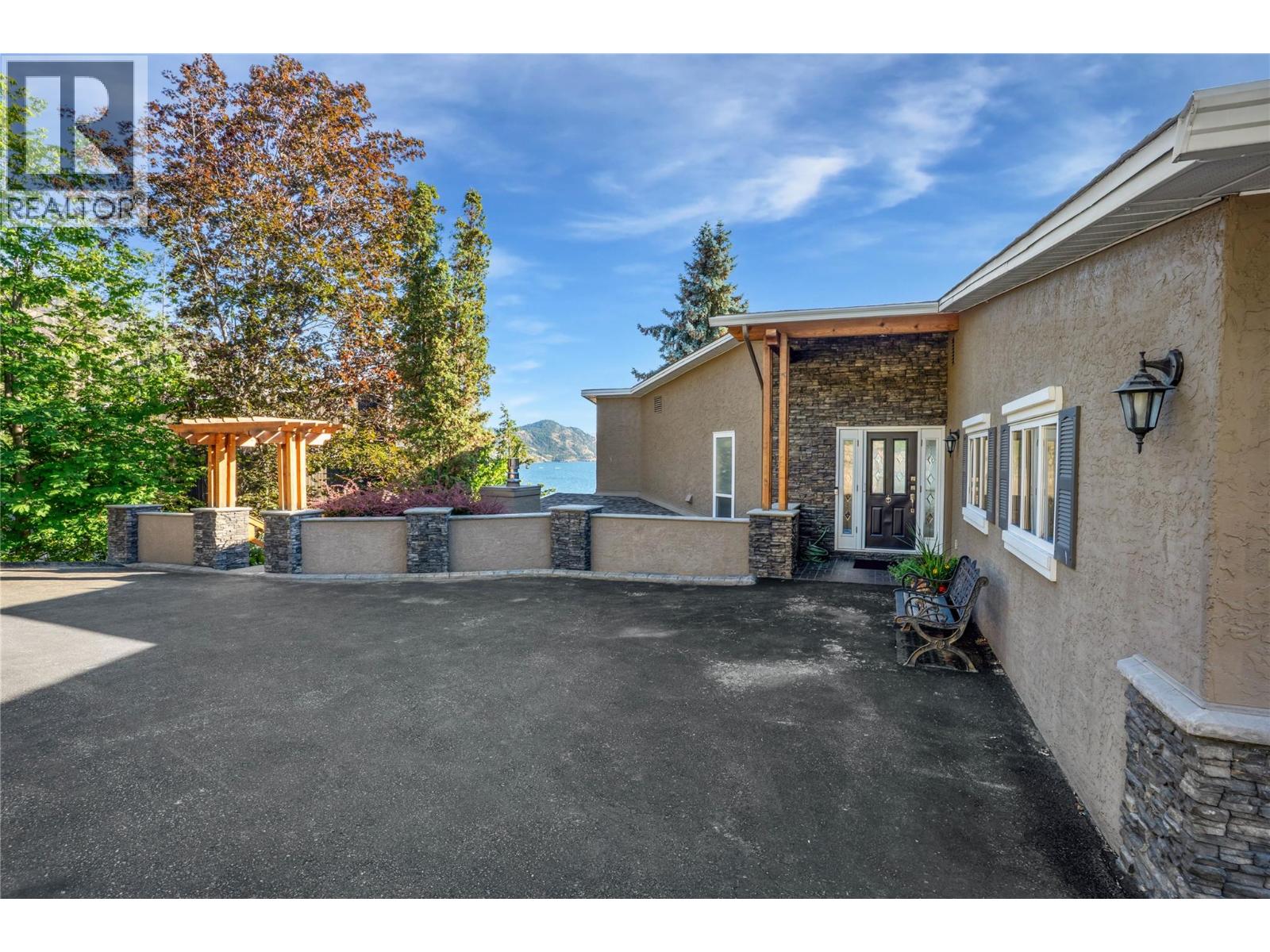 1988 Dewdney Road - 60