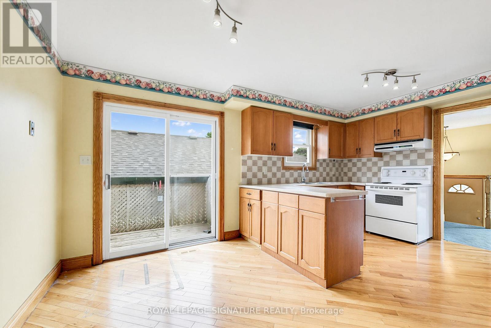 20 MCFEETERS CRESCENT - 10