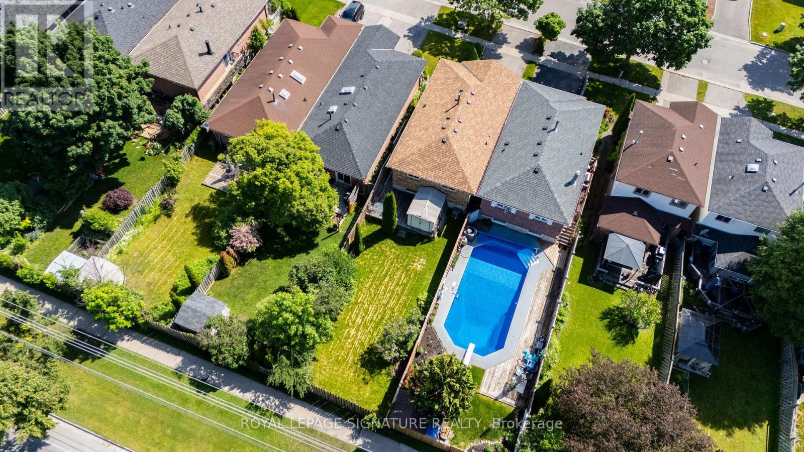 20 MCFEETERS CRESCENT - 46