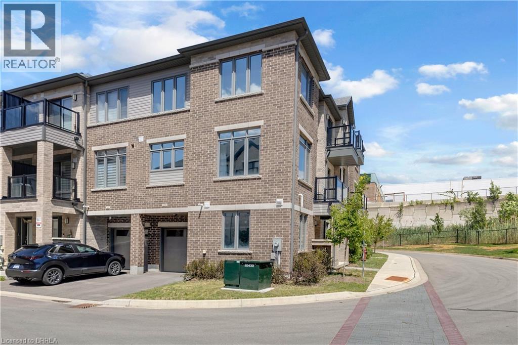 #1118 585 COLBORNE Street - 1