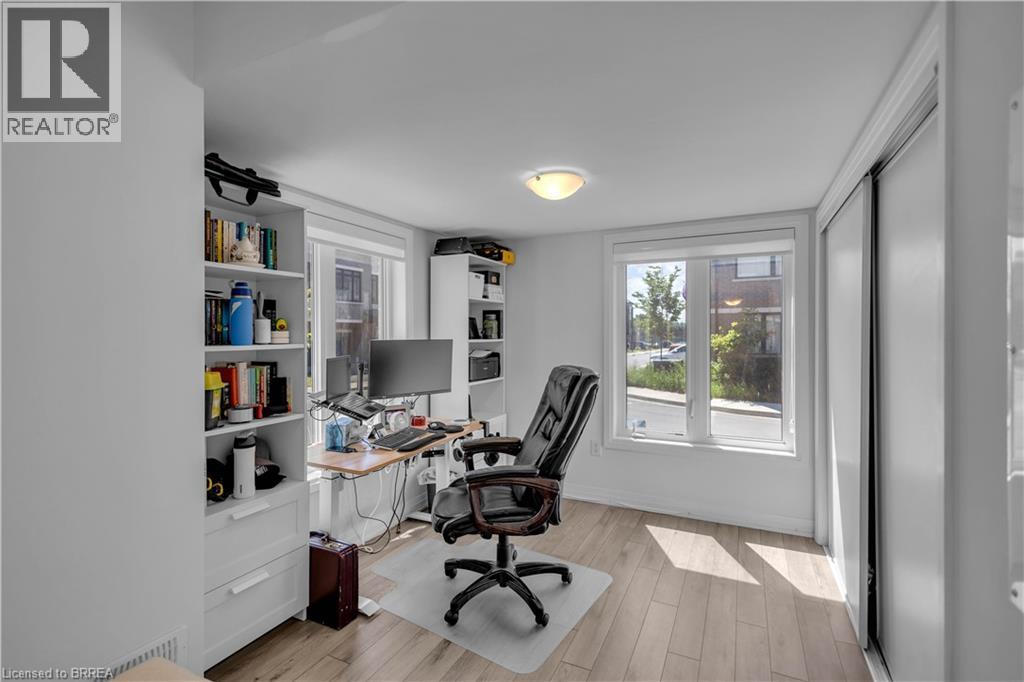 #1118 585 COLBORNE Street - 10